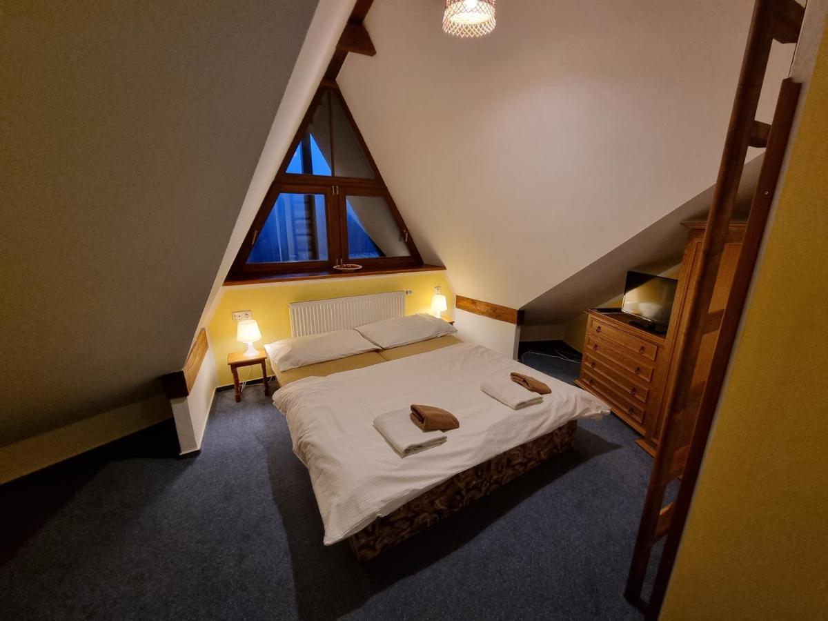 Pensjonat Rotunda 3*